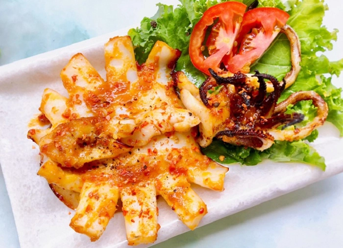 Đậm đà vị biển mực một nắng nướng sa tế