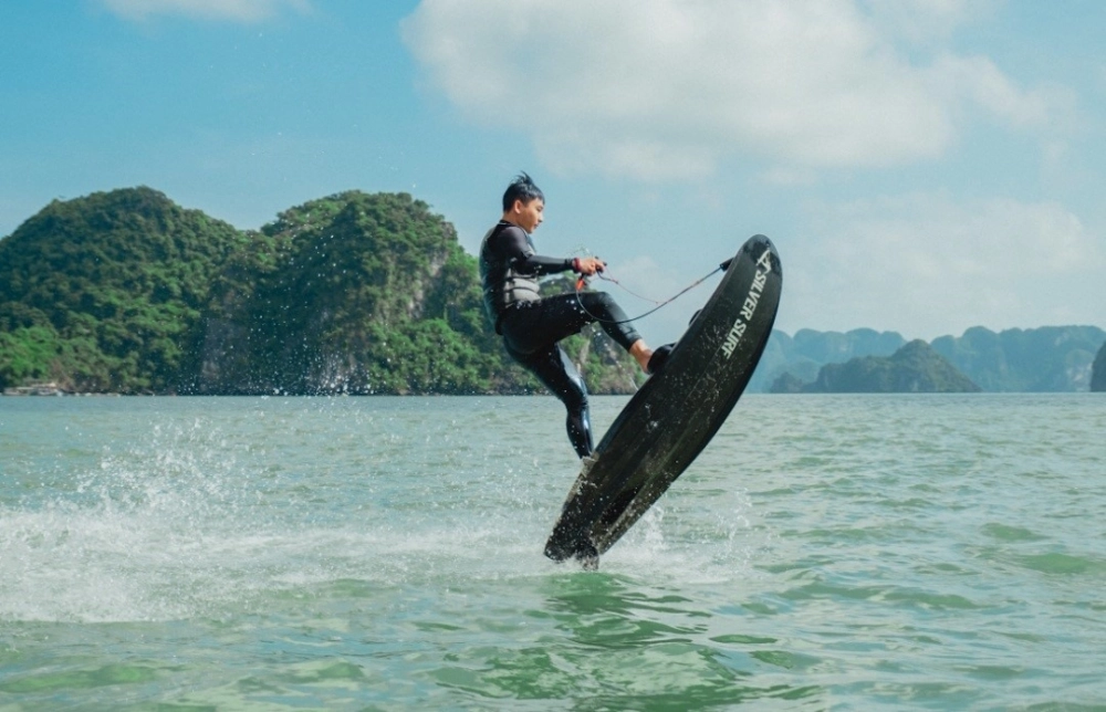 Trải nghiệm vui chơi thỏa thích với các hoạt động thể thao biển cực vui