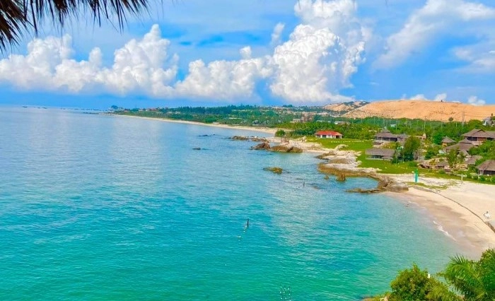 Đắm chìm trong vẻ đẹp ấn tượng của biển tiến thành thơ mộng dịu êm