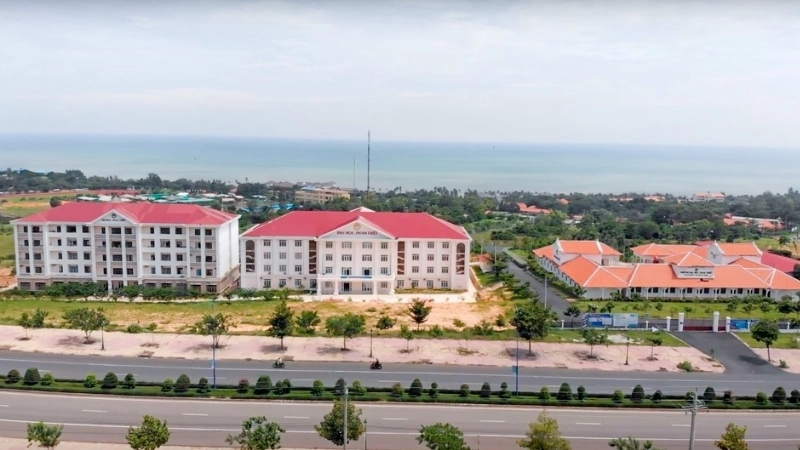 Giới thiệu Trường Đại học Phan Thiết