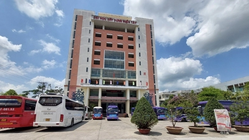 Trường Đại học Xây dựng Miền Tây tuyển sinh
