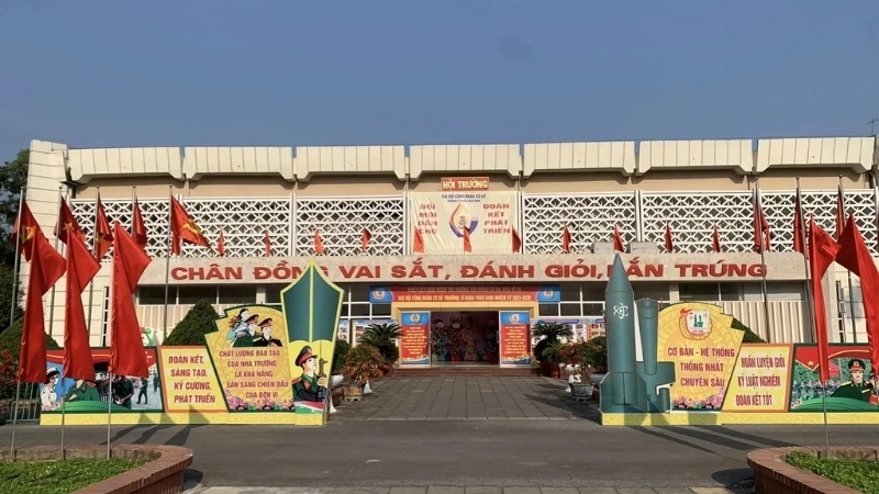 Học sĩ quan pháo binh ra làm gì?