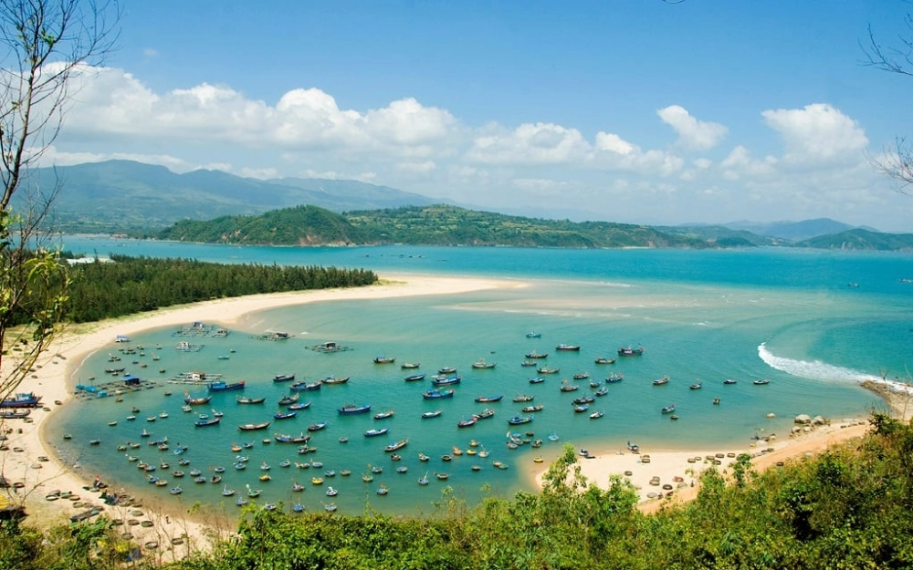 Khám phá ngay giới thiệu bãi biển Từ Nham cực chill