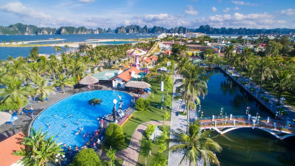 Cùng nhóm bạn vui chơi tại Tuần Châu Park vui quên lối về