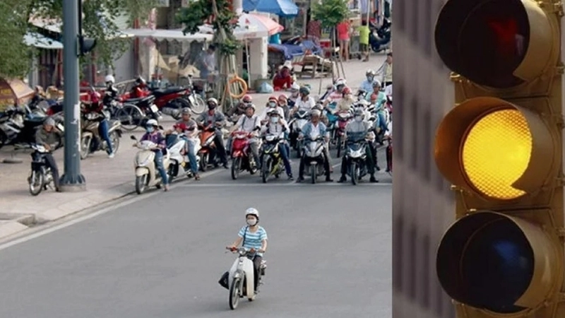 Vượt đèn vàng có bị sao không?