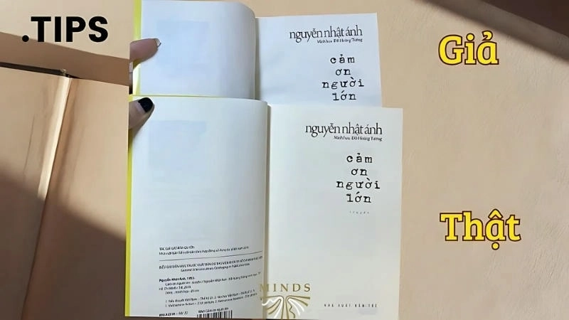 Cận cảnh chất lượng giấy in của sách thật và sách giả giúp phân biệt sách giả