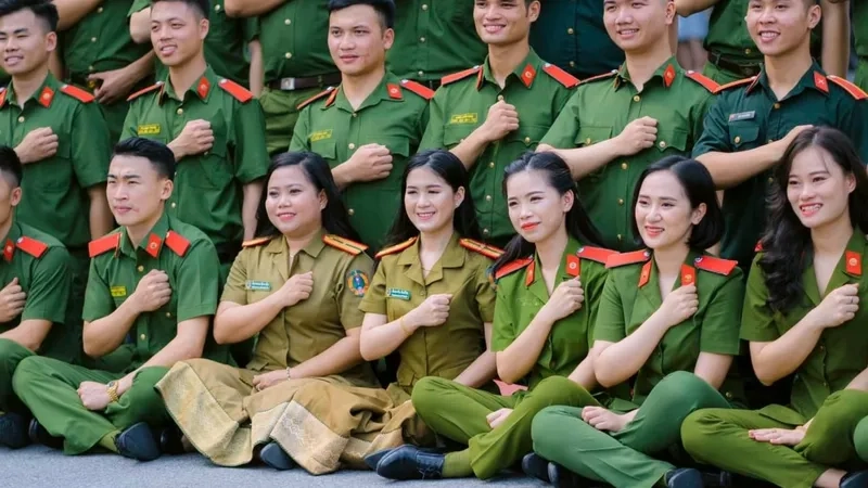  Quân hàm Thiếu tá Công an với hai sao và hai vạch